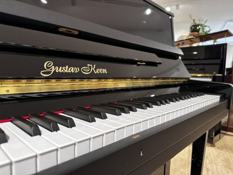 Gustav kern piano 116 jubileum zwart hoogglans gew
