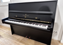 steinway sons piano model v zwart mat 10