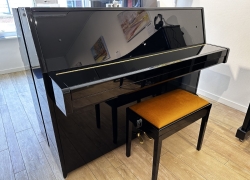 yamaha b1 piano 110cm zwart hoogglans 2